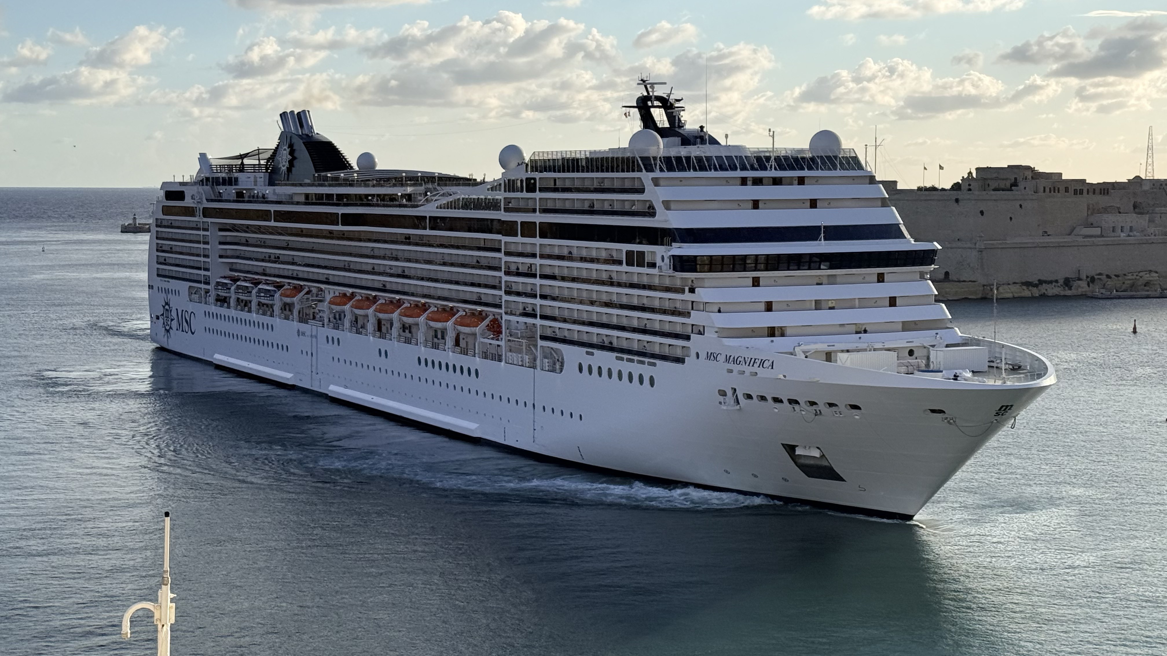 MSC Magnifica